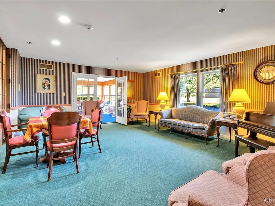 the-willows-adult-resident-lounge