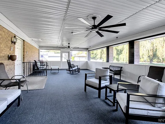 the-willows-adult-resident-patio